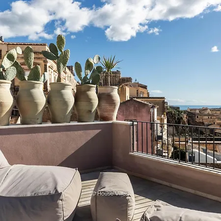 Casa Rhea